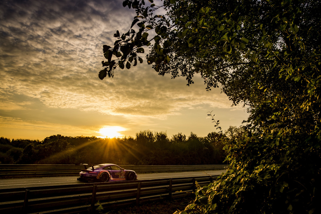 Racing at Le Mans